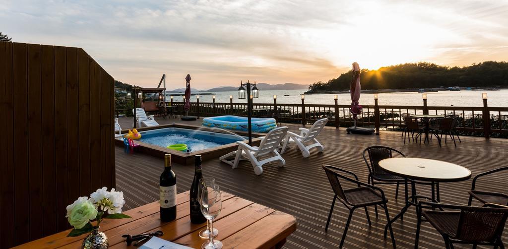 Dolsanmaru Pension Yeosu Bagian luar foto