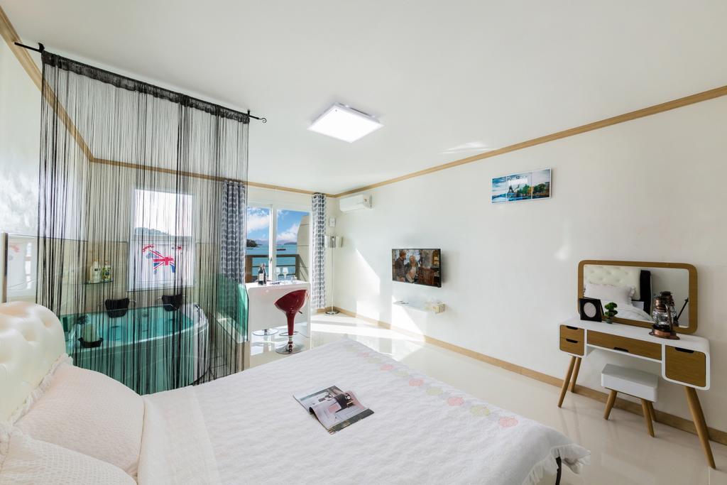 Dolsanmaru Pension Yeosu Bagian luar foto